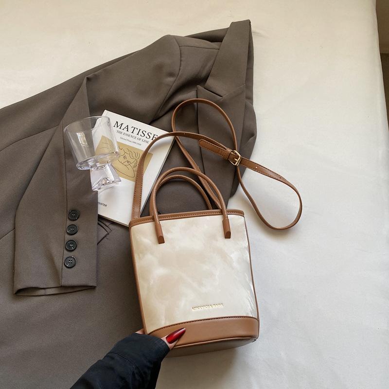 This Year's Popular Bucket Bag Women's 2025 New Fashion Foreign Style Messenger Bag Going Out Portable Small Bag