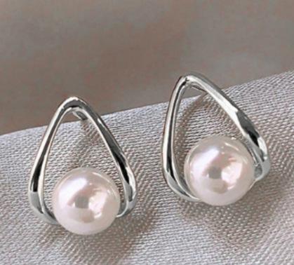 Water Drop Simple Pearl Earrings Versatile High-end Sense Niche Design Sense Light Luxury Temperament Stud Earrings