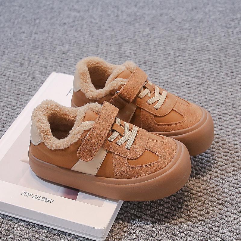 Baumwoll-Sportschuhe für Kinder: 2025 Herbst/Winter Samt, Rutschfest, Weiche Sohle, Warme Sneaker für Jungen und Mädchen.