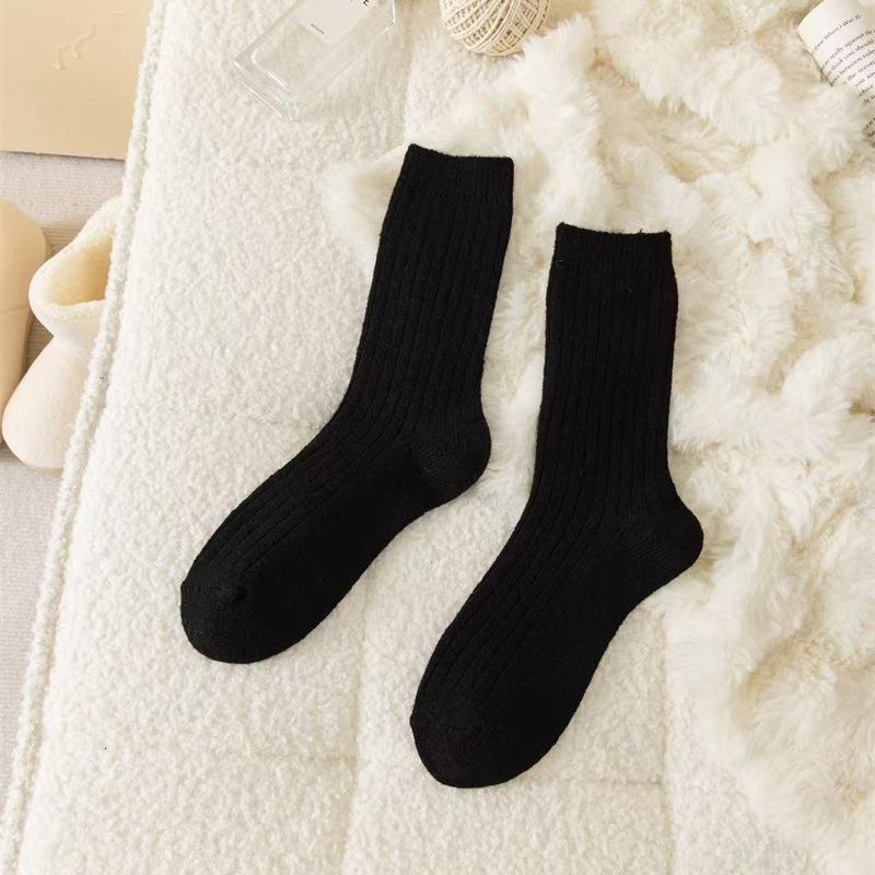 

Solid-color Wool Socks for Women In Autumn and Winter, Thickened and Warm Retro Double-needle Cashmere Pile Socks 1 pair чорний