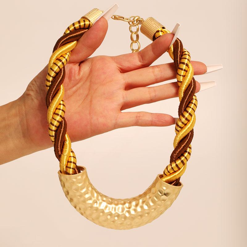 Statement Necklace with Geometry Pendant Design for Women Trendy Wedding Party Jewelry