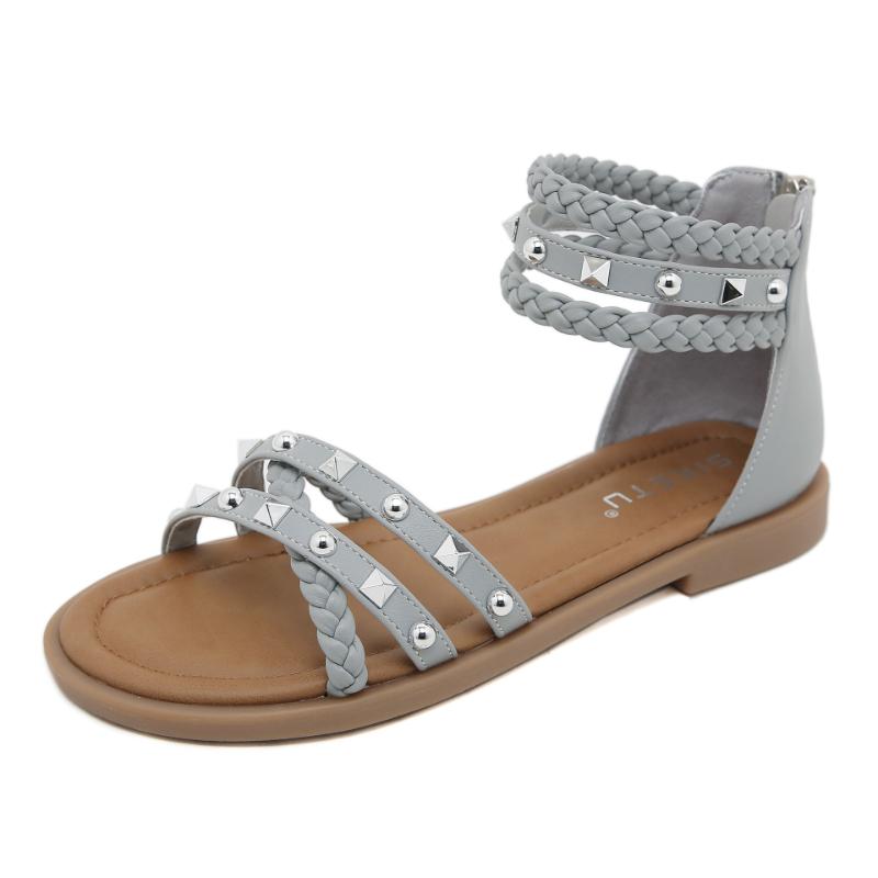 

New European American Spring And Summer Rivet Metal Roman Casual Beach Sandals For Women Flat Sole Comfortable And Breathable 35