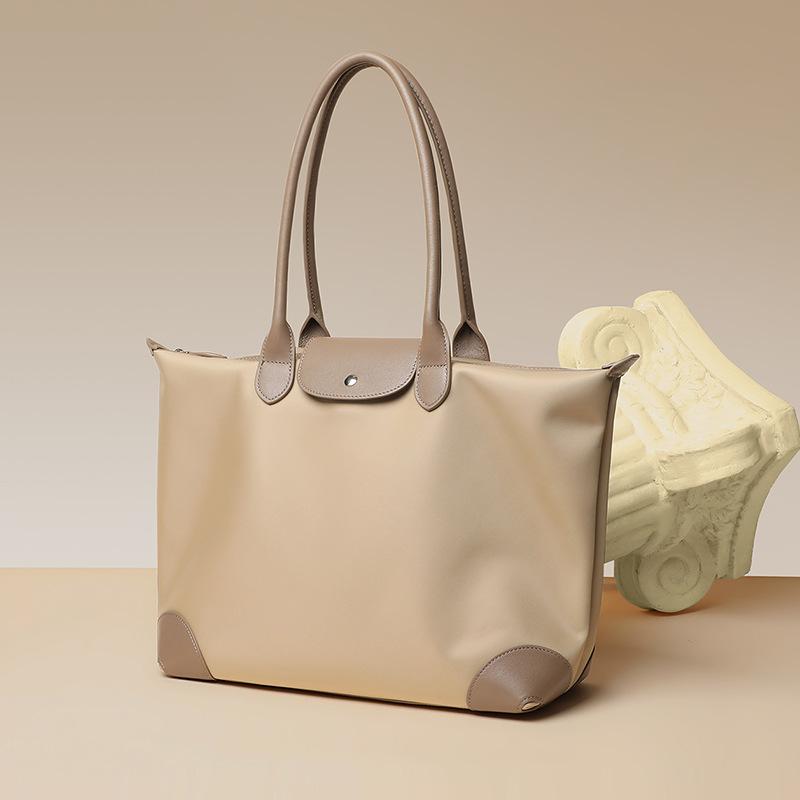 2025 New Women's Tote Bag, Commuter Bag for Autumn and Winter, Large Capacity Canvas Shoulder Bag, Travel Bag