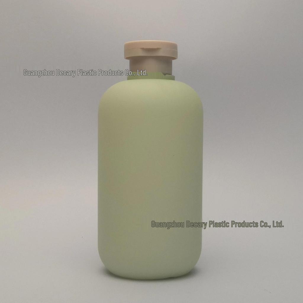"500ml Flip-Top PE Plush Cosmetic Bottle for Lotion, Shampoo, or Shower Gel"