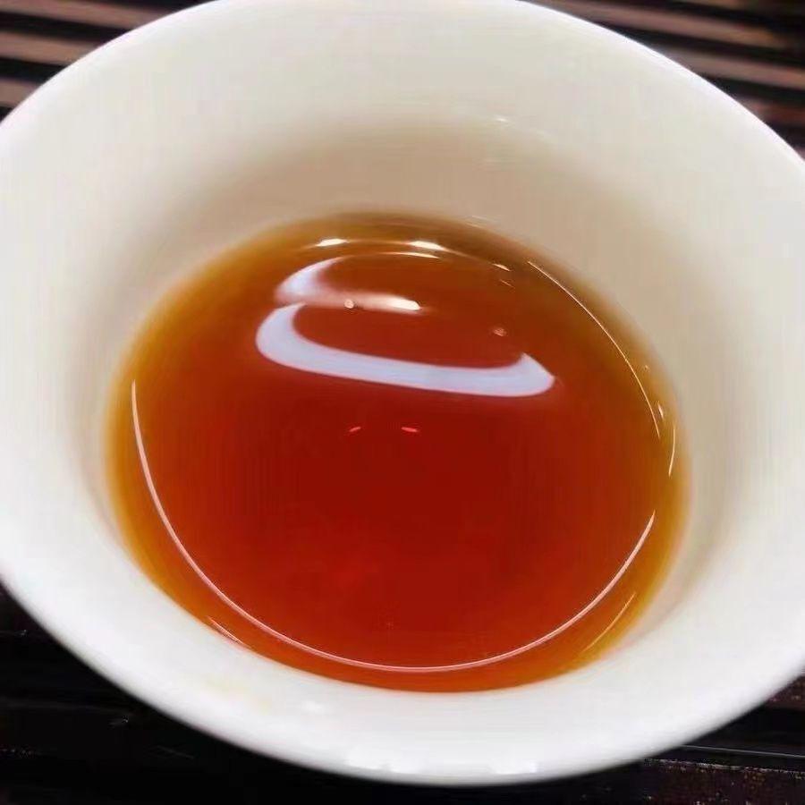 1999 Banzhang Commemorative Cake Yunnan Pu'er Tea Old Cooked Tea Cake 357G