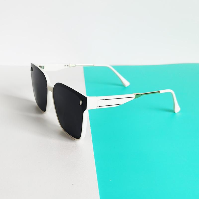 Sunscreen Casual Fashion Sunglasses Premium Sense Uv Protection Sunshade Women'S Glasses Square Rice Nail Fashion Sunglasses
