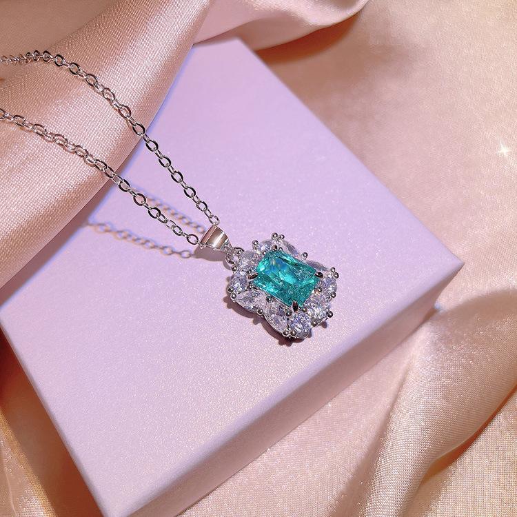 

Ретро Классика Цветочная Мода Универсальные Серьги-гвоздики Подвеска Кольцо Комплект из трех предметов