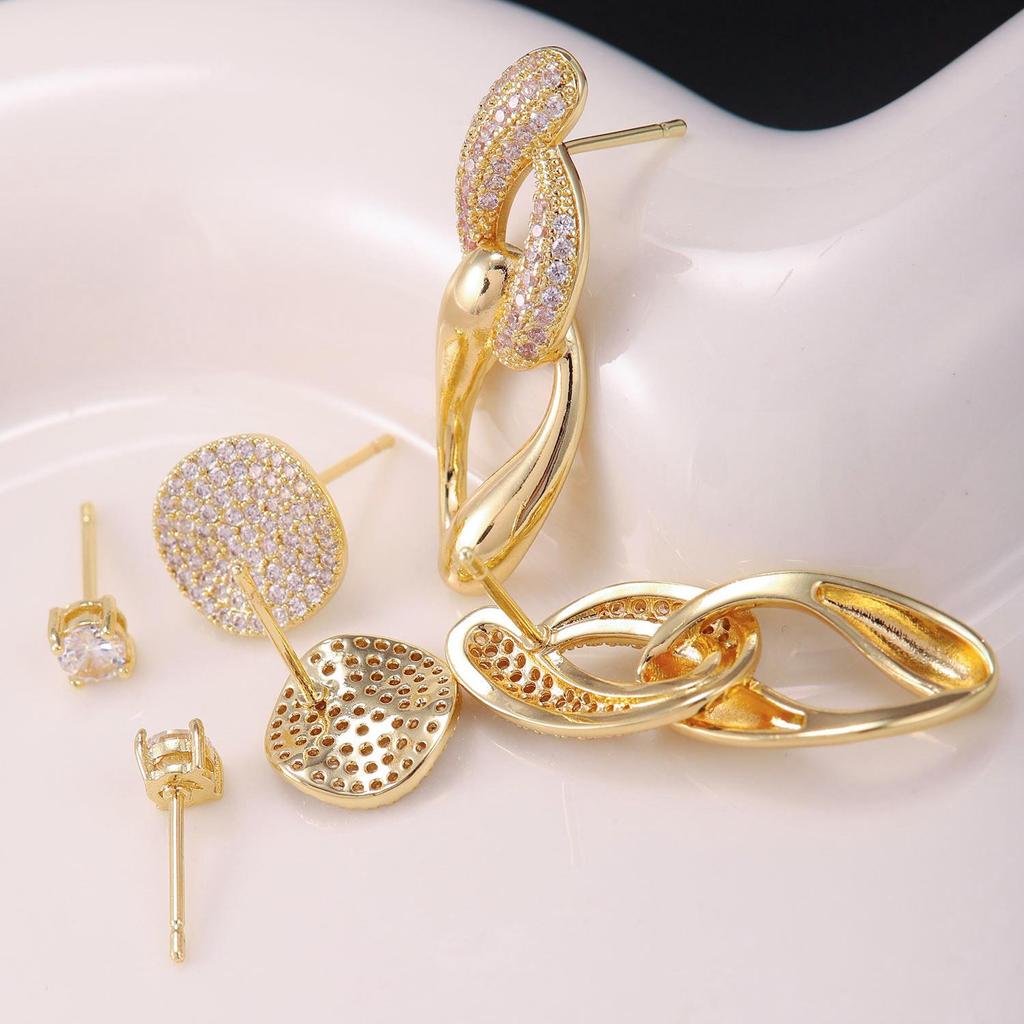 6-Piece 14K Gold Cuban Chain & Cubic Zirconia Stud Earrings - Lightweight, Fashionable Luxury for Women.