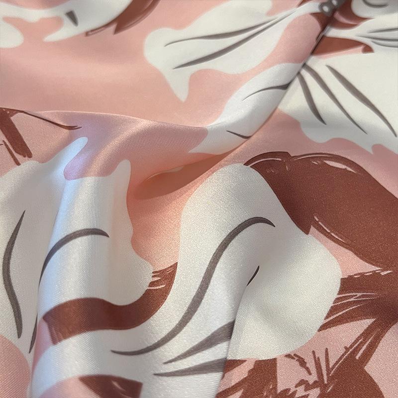 New 71 * 71cm Korean Version Small Square Scarf Women's Silk Scarf Spring and Summer Thin Sunscreen Scarf Neck Protection Bag Headband Versatile