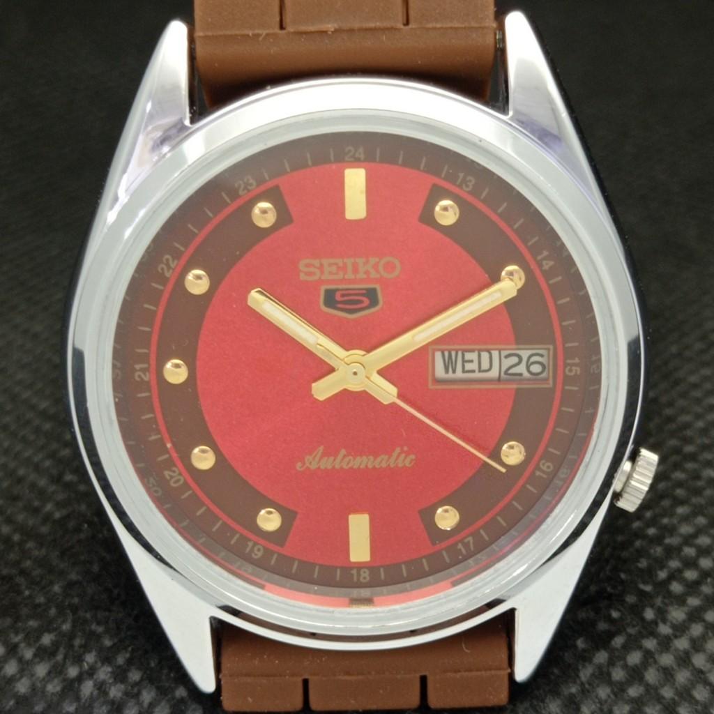 REFURBISHED VINTAGE SEIKO 5 AUTOMATIC JAPAN MENS D/D RED WATCH 593a-a311241-2