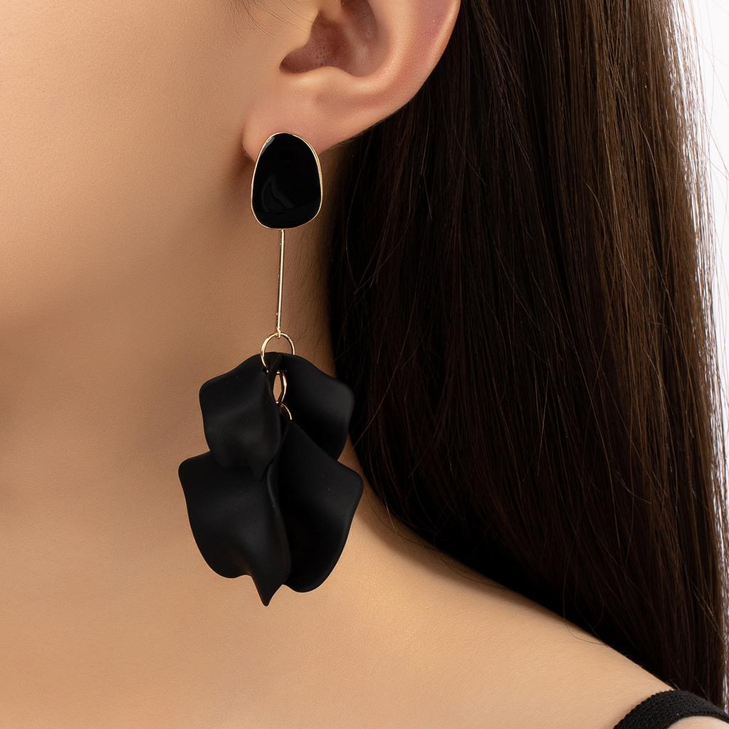 Colorful Acrylic Rose Petal Fringed Earrings Elegant Femininity Sweet Wedding Earrings Jewelry 2023