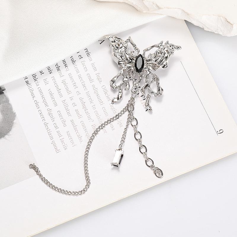 Elegant Vintage Butterfly Tassel Brooch: Versatile, Long Fashion Pin for Women