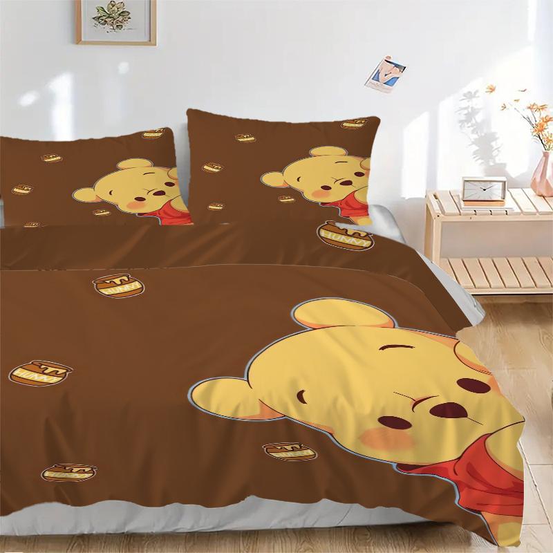 3pcs Winnie the Pooh Honey Pot Bedding Set 1 Soft Quilt Cover + 2 Pillowcases, Machine Washable Suitable for All Seasons Q095
