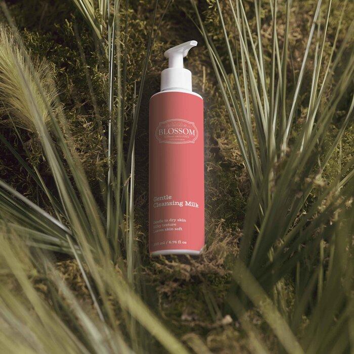 Blossom Blossom Gentle Cleansing Milk, Designed From The Uk