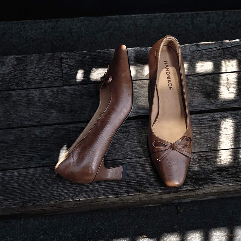 Krazing Pot Scarpe Estive con Tacco Alto Punta Quadrata in Pelle di Mucca Taglia Grande 41 Pompe Basse da Donna con Fiocco a Farfalla