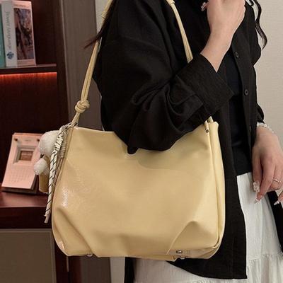Commuting To Work Large Capacity Tote Bag Spring New Retro Texture Fashion Casual Niche Shoulder Bag