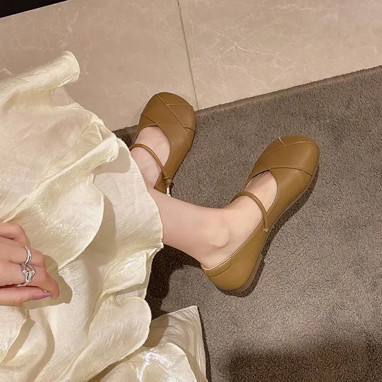 

Мода 2024 года, новые женские туфли-мюли, повседневные удобные тапочки на низком каблуке, прогулочные сандалии, летние шлепанцы с открытой пяткой, платье, брендовые женские шлепанцы 35