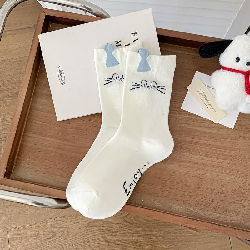 

Female Autumn New Cute Cartoon Cat Stripe Everything with Boneless Tube Stack Socks 1 pair молочный белый