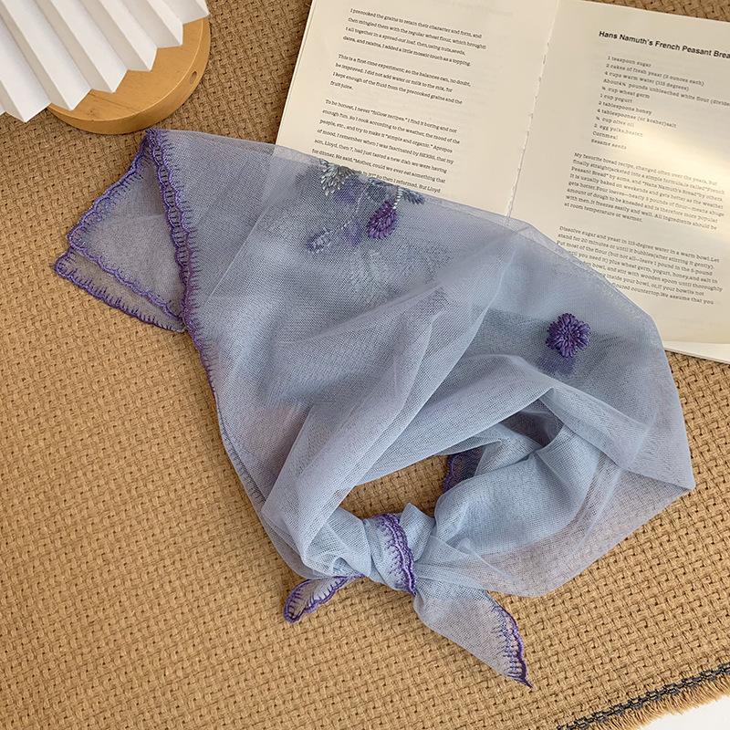 Korean Version Embroidered Magnetic Buckle Small Silk Scarf Women'S Spring And Autumn Senior Sense Foreign Style Triangle Scarf Neck Protection Mother