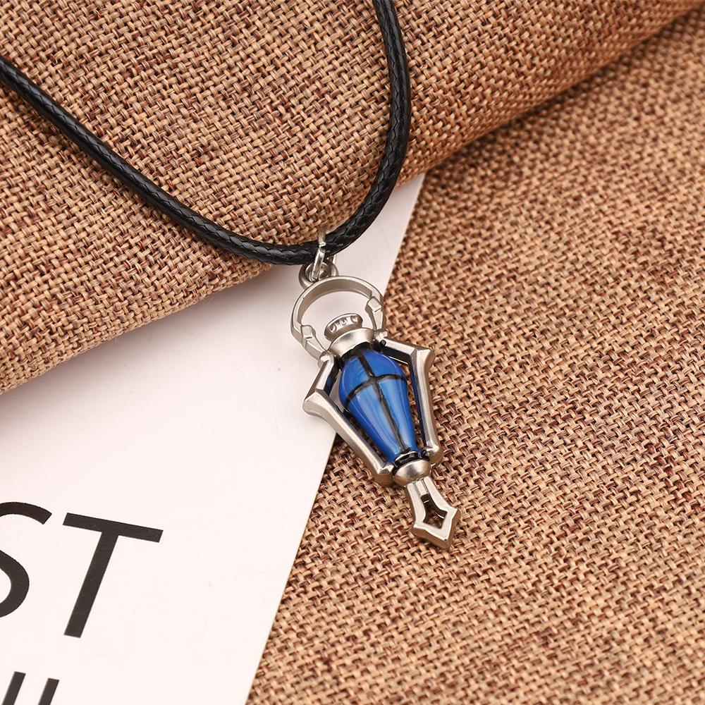 Genshin Impact Gardiens de la Lumière Flin Cosplay Pendentif Anime Kyryll Chudomirovich Flin Métal DIY Collier Sac à Dos Cadeaux Halloween