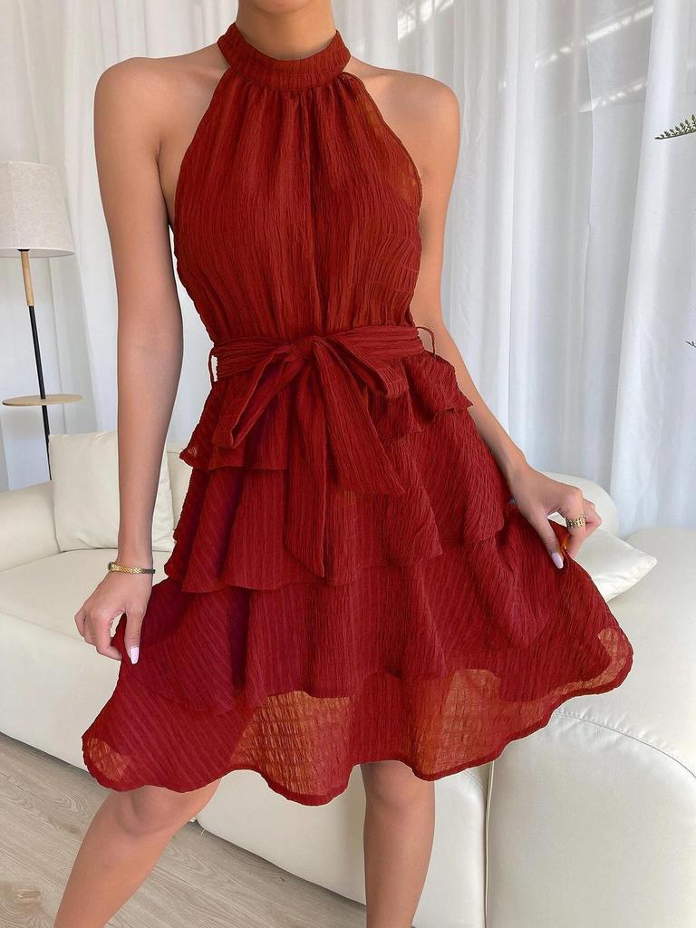 Letnia sukienka damska bez rękawów z falbanami