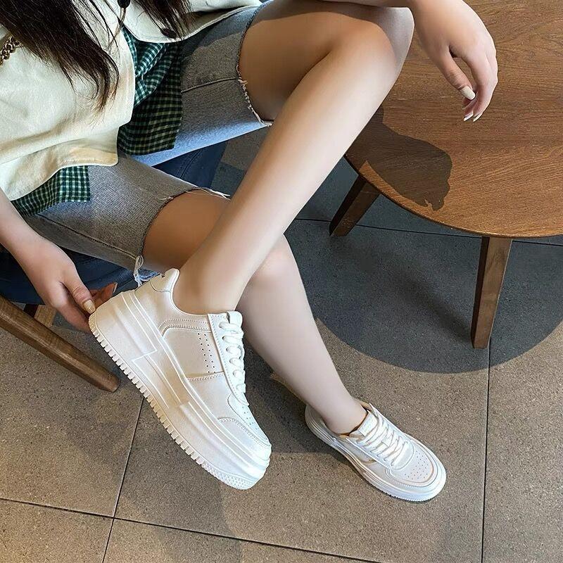 New Women's White Shoes Women's Ins Tide Summer Breathable Versatile Women's Shoes Niche Sports and Leisure Board Shoes