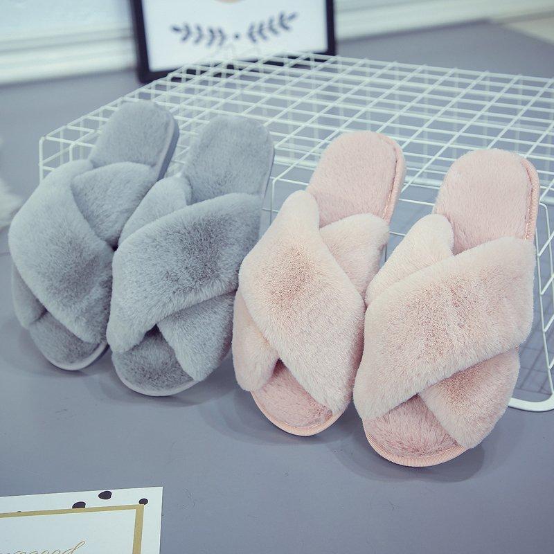 Fashion Women Winter House Furry Slippers 2025 New Design  Women Cross Fluffy Fur Home Slides Flat Indoor Floor Shoes Ladies Flip Flops