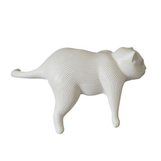 3D Printed Cat Model, Lying Cat Figurine Desk Edge Hanging, Resin Matte Texture Desktop Ornament, Creative Gift for Cat Lovers