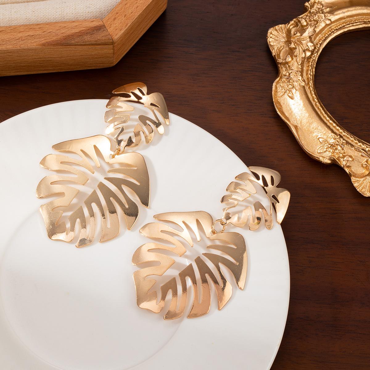 Ретро Преувеличенные Серьги с Золотыми Листьями, Высококлассные Полые Серьги-Бабочки с Гинкго, Легкие Роскошные Персонализированные Серьги