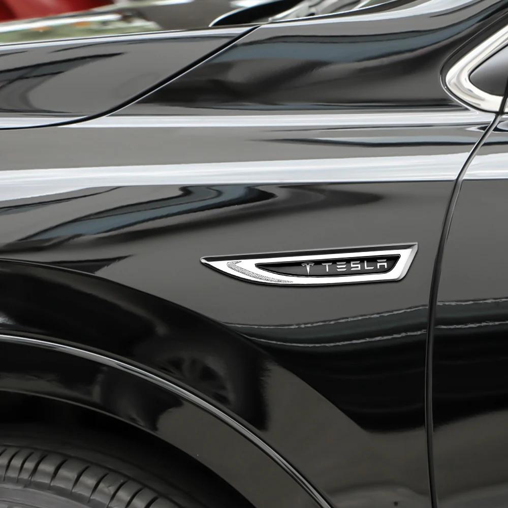 Autoaufkleber Tesla 2 Stück Auto Tesla Logo Abzeichen Emblem Seitenkotflügel Karosseriedekoration Aufkleber Für Tesla Model 3 S Y Coil WYE K80 Roadst