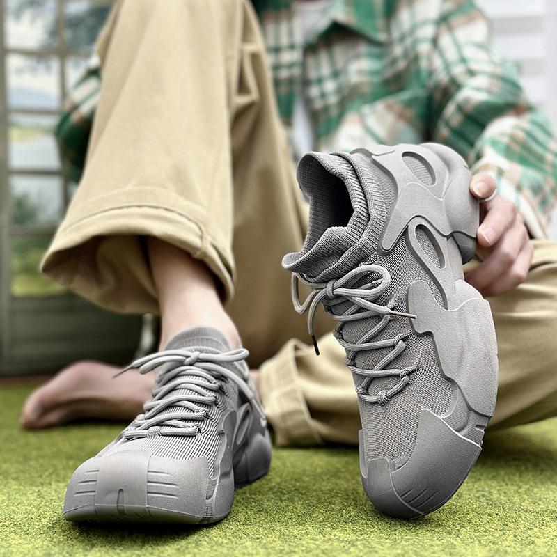 2025 New Men's Shoes: Lightweight, Soft, Fly-knitted Socks, Hot Shoes, Breathable Flat Soles, Light and Trendy Brands