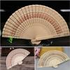 8palcový skládací ruční ventilátor zapuštěný vonné dřevo na svatbu Santalové dřevo klasické čínské Im S4J8