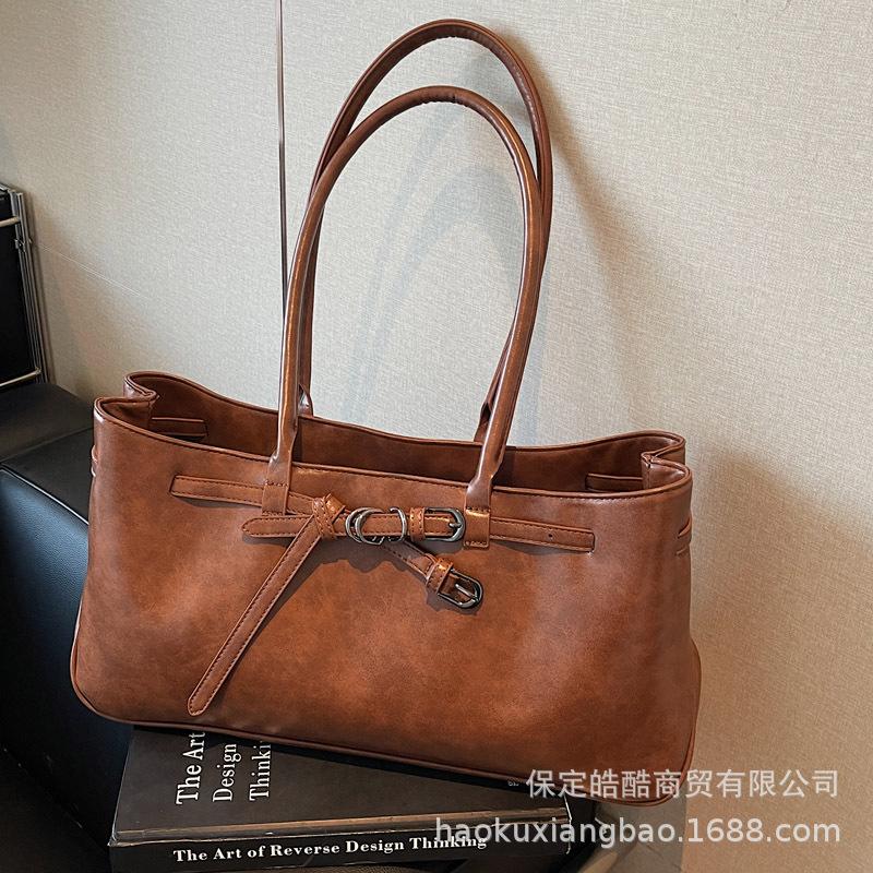 Retro Bag Women's Large Capacity 2025 New Autumn and Winter Versatile Simple Shoulder Bag Premium Texture Commuter Tote Bag