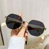 New Sunglasses Trendy Polygonal Metal Frame Sun Glasses Women Retro Sunshade Eyeglass for Vacation UV400 Luxury Brand Design