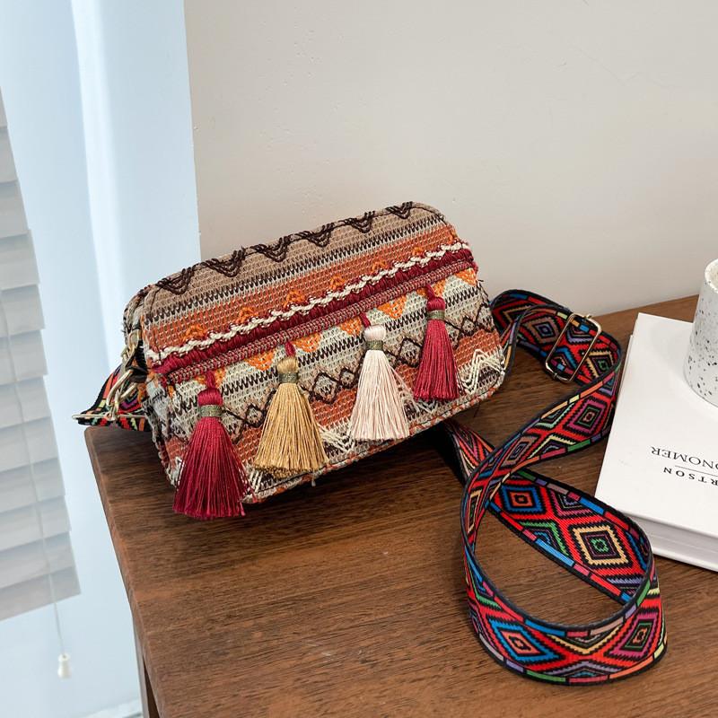 Ethnic Style Small Crossbody Bag For Summer Women With Pu Material And Fringed Design For Casual Travel