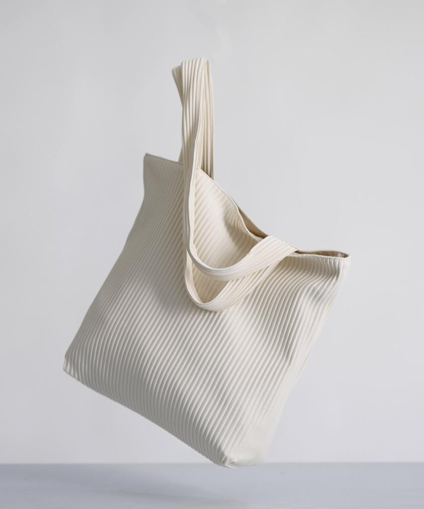 Green Stuff Unpretentious Yet Modern Shopper Bag 67 Pleated Fringes - Ivory