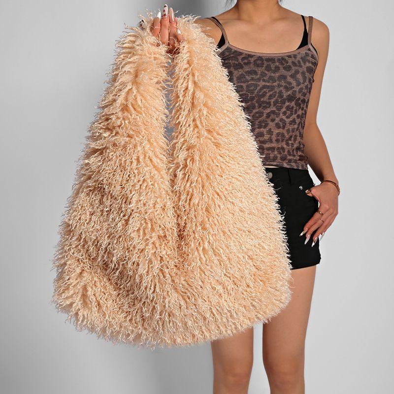 Yogodlns Luxury Fluffy Tote Women Shoulder Bag Lamb Wool Faux Fur Hobo Bags for Winter Large Capacity Shopper Plush Designer Handbags