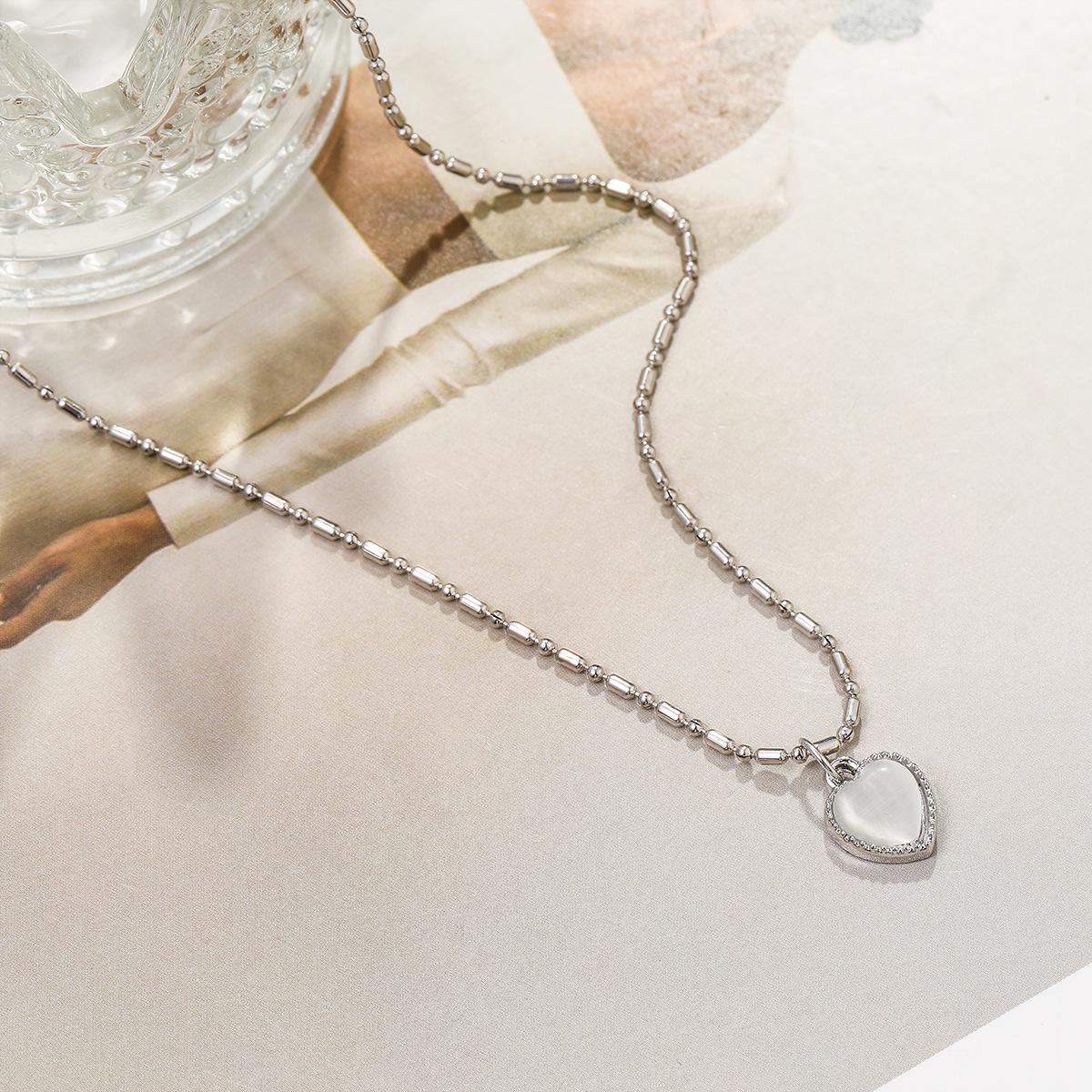 

Metal Heart Shape Necklace White Cat s Eye Opal Stone Pendant Fashion Gift for Wedding 42CM