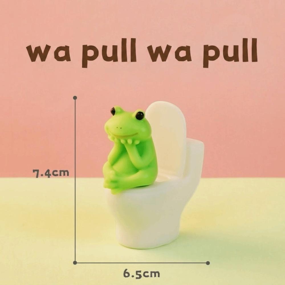 Funny Sitting On Toilet Bathroom Statue Cartoon Creative Frog Ornament Novelty Cute Pig Statue Bathroom Decor