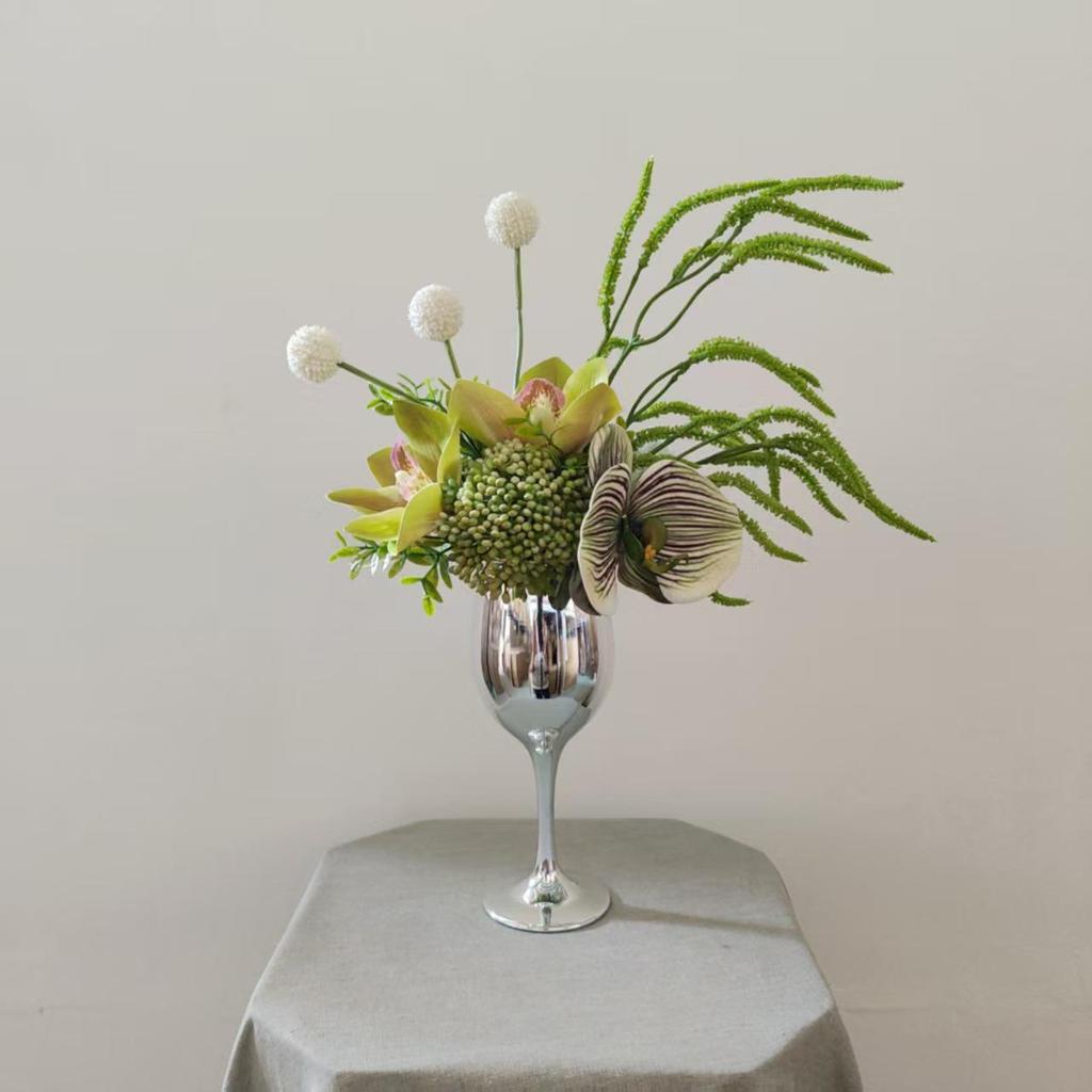 Modern Silk Flower Bouquet: Ingenious Design for Home Decor, Weddings, and Photography