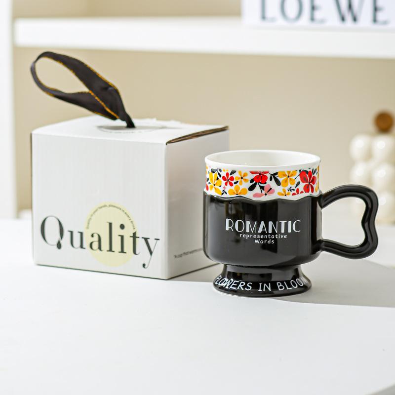 Retro Goblet Mug Light Luxury Couple European Ceramic Milk Cup Gift Women's Home High Value Water Cup
