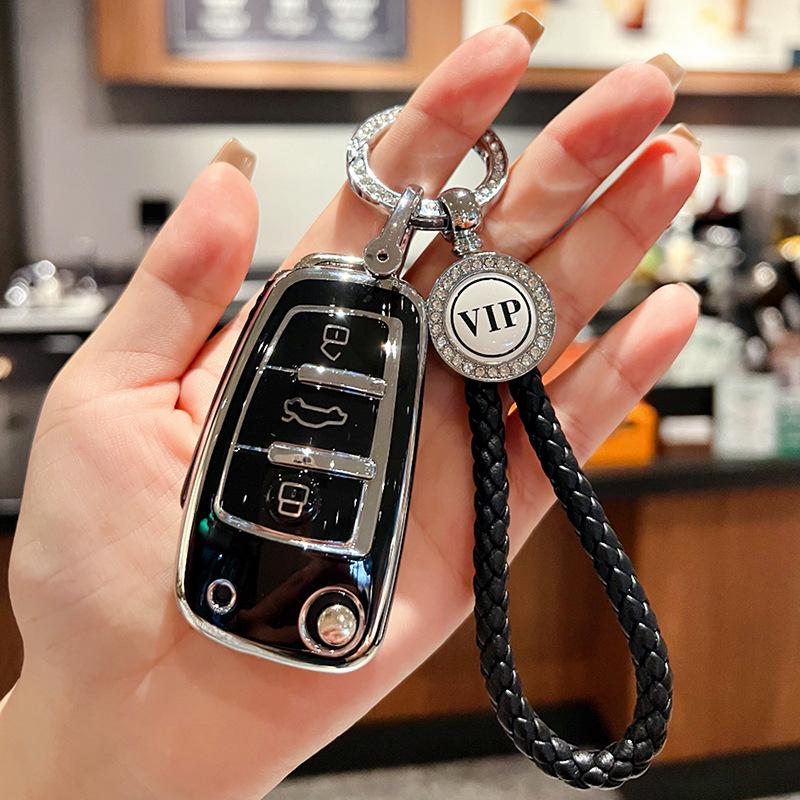 Chery Key Case for Tiggo 3x, Arrizo 5, and QQ Ice Cream - High-End Protective Shell with Buckle for Women.