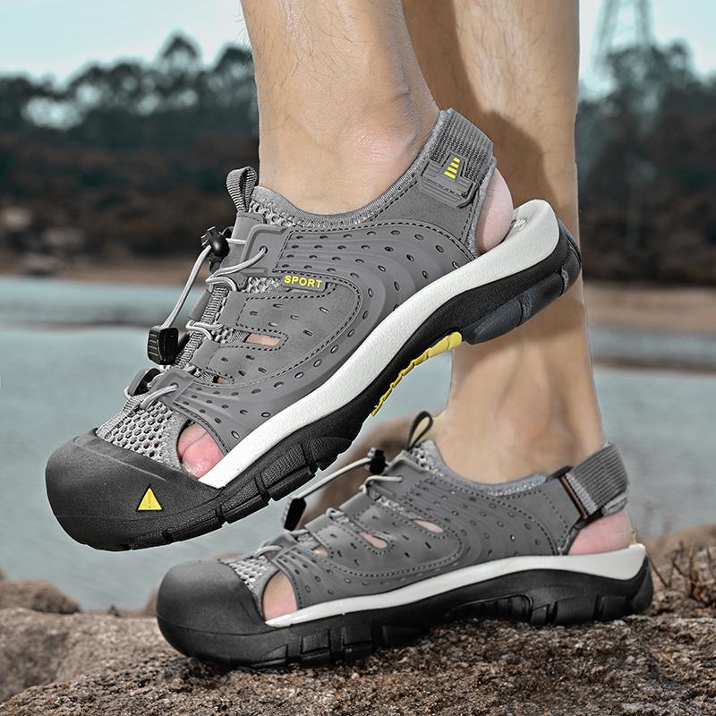 Breathable Mens Sandals High Quality Male Flats Summer Mesh Casual Shoes Classic Anti-collision Toe Shoes Stylish Beach Sneakers