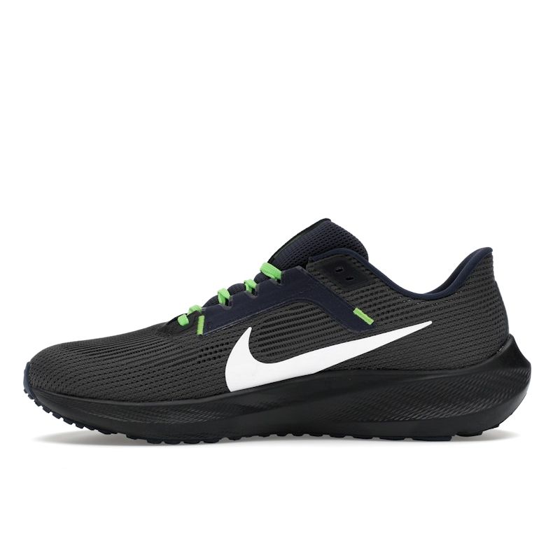 NFL x Nike Air Zoom Pegasus 40 Seattle Seahawks Pánské tenisky Černá Antracitová College-Navy DZ6007-001
