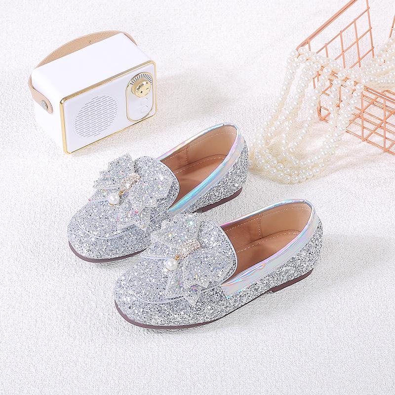 

Customized classmate girl princess shoes crystal soft sole little girl leather shoes silver single shoes sequined female treasure children s shoes 25 (shoe inner length 16.2CM) срібний