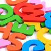 Hölzerne Alphabet-Karteikarten für Kinder, Lernspielzeug, perfektes Vorschulgeschenk und Lernspiel für Kinder.