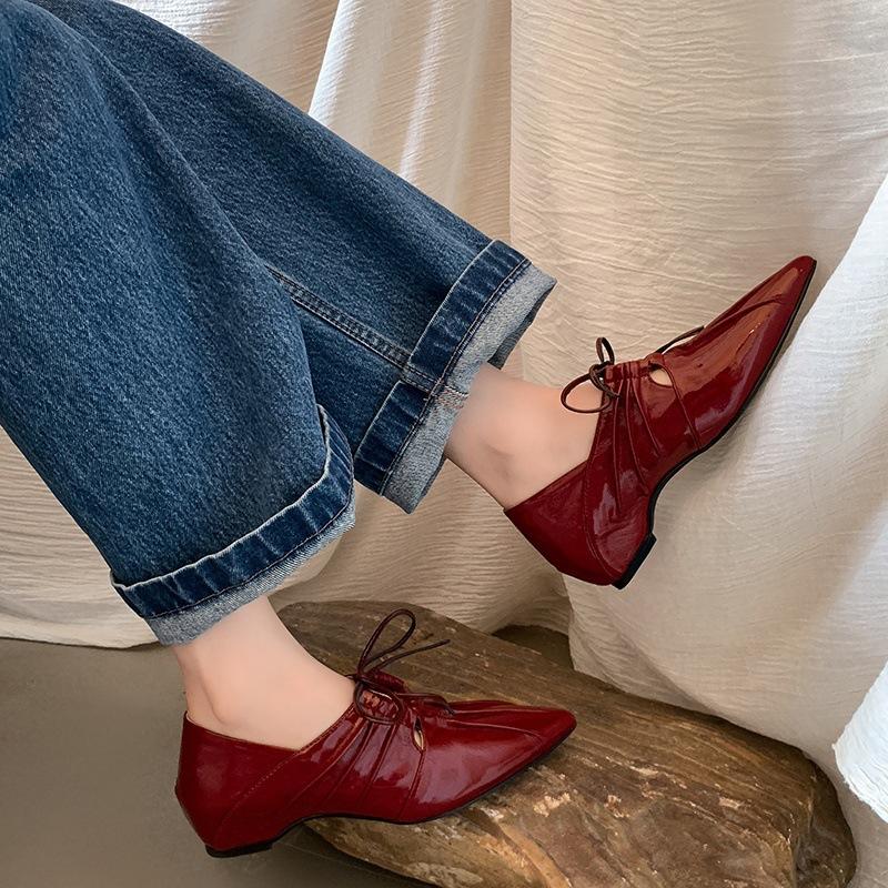 New pointed leather single shoes women's soft cowhide four-season small leather shoes non-slip cowhide sole lace-up casual large size shoes