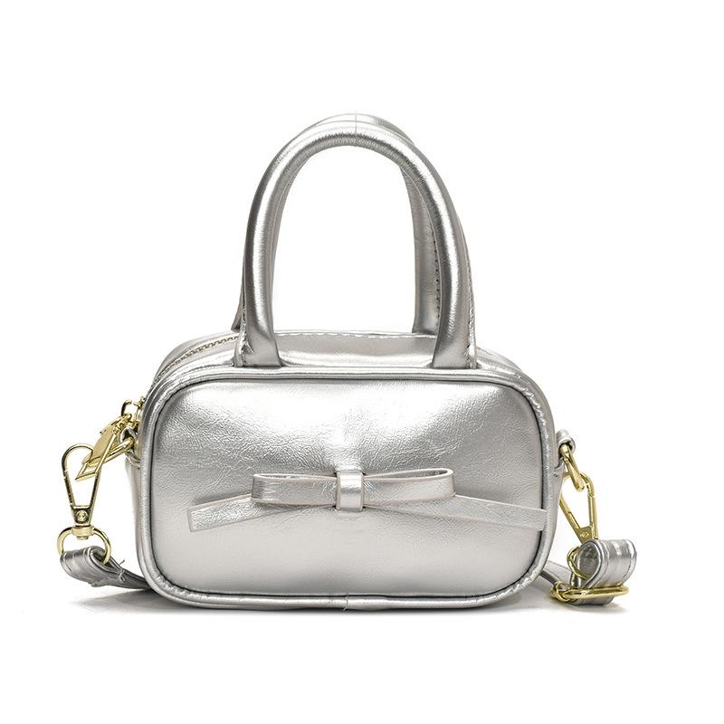 Crossbody Bag Women's Bag 2025 New Summer Versatile Super Fire Small Bag Shoulder Handbag Popular Small Square Bag This Year