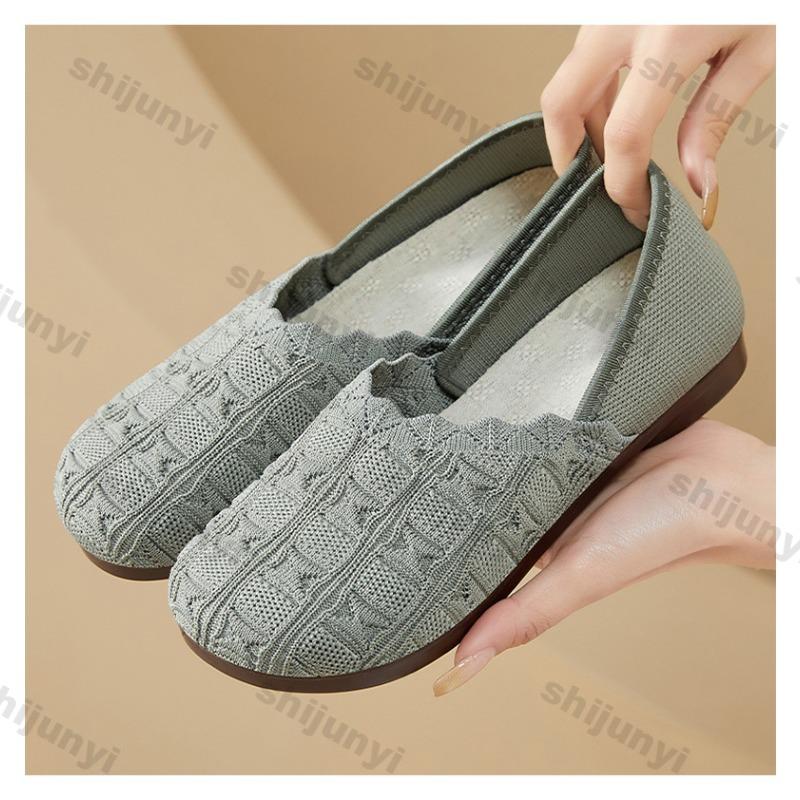Women's Flats 2025 New Summer Mesh Breathable Lightweight Slip On Casual Shoes Fashion Comfortable Vintage Sandals Zapatillas