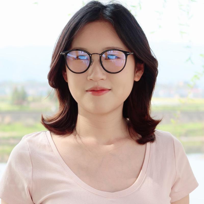 Unisex Korean Style Round Pure Titanium Myopia Glasses Frame – Transparent Optical Frame